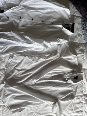 H&M White Lightweight Men's Bottom Down Shirt Duo